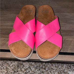NEW hot pink platform sandals 6.5